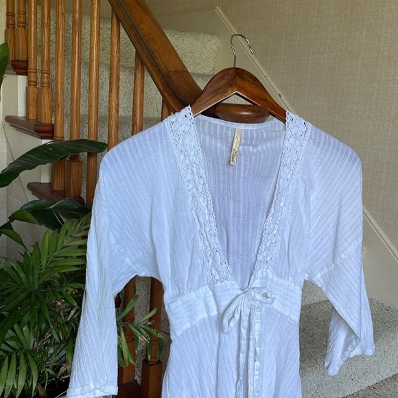 Elan Elegant White Lace Trim Swim Cover - Picture 4 of 12